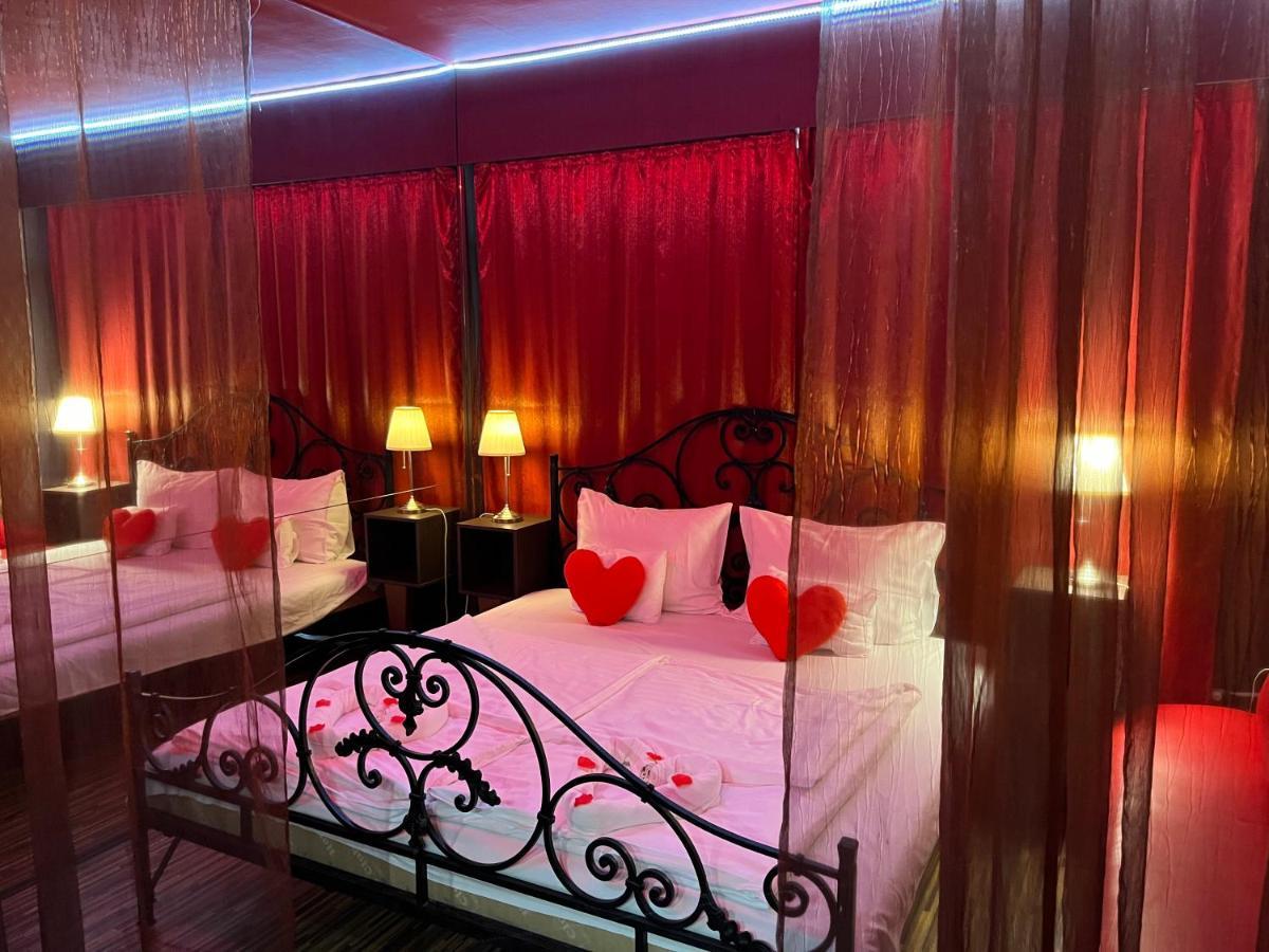 Hotel Corvin Gyula Exteriér fotografie