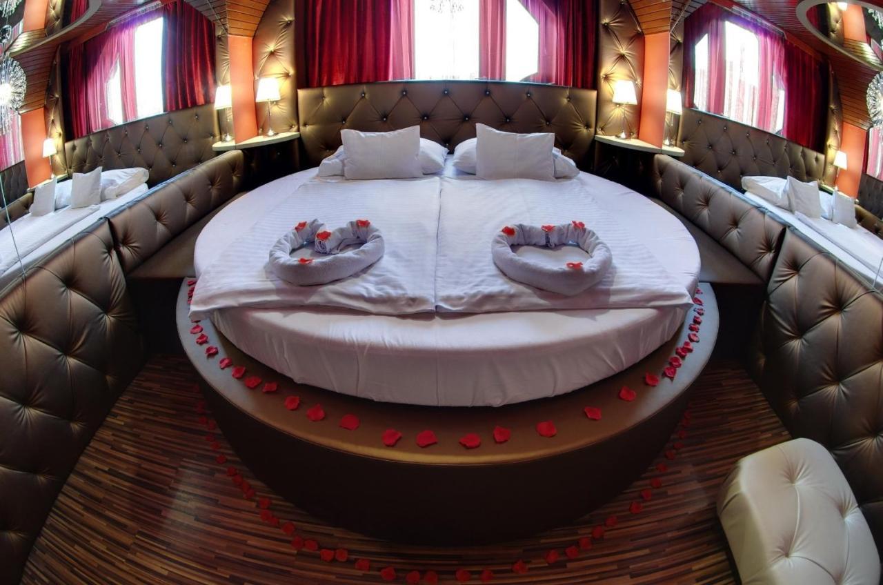 Hotel Corvin Gyula Exteriér fotografie