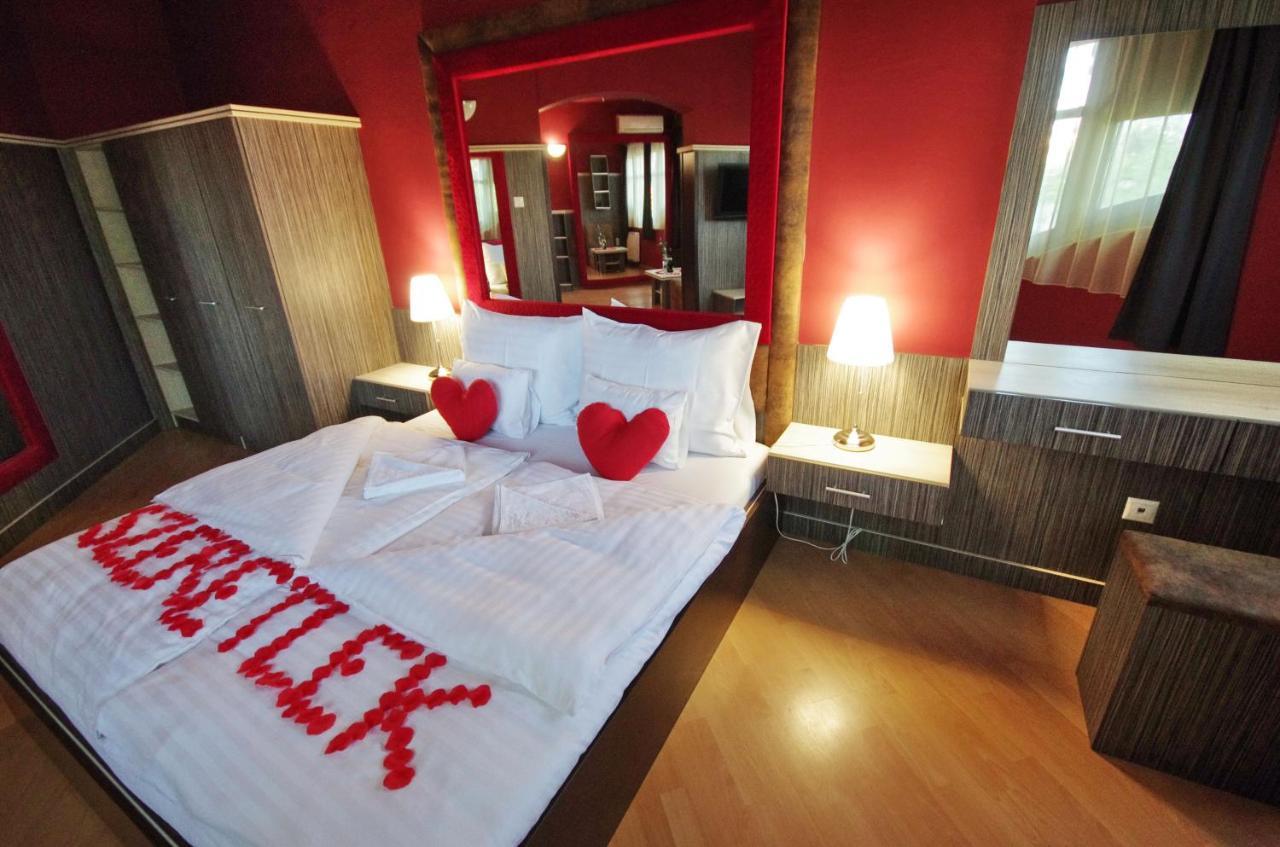 Hotel Corvin Gyula Exteriér fotografie