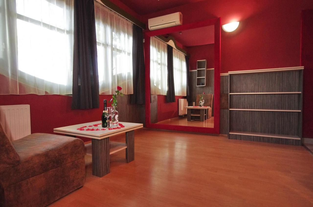 Hotel Corvin Gyula Exteriér fotografie